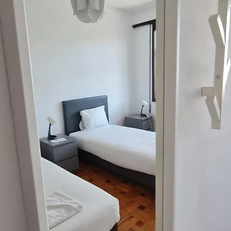 Apartman Kental 4 *